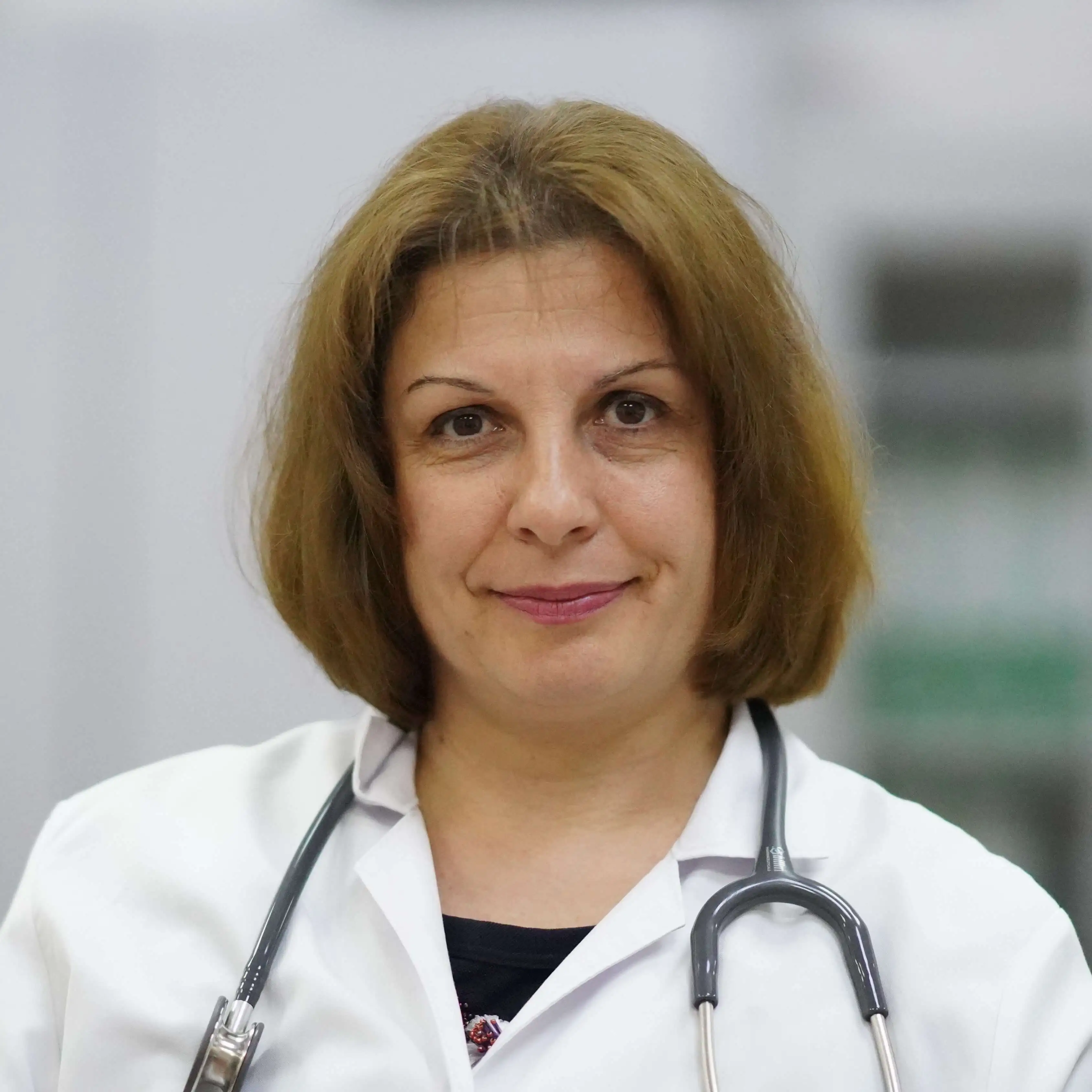 Dr. Irena Kasmi
